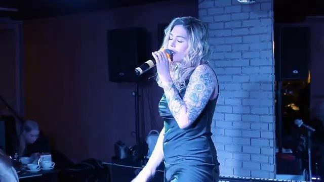 Видео живого выступления ученицы школы